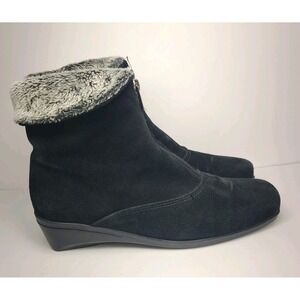 LA CANADIENNE Canada Waterproof Black Suede Leather Zip Ankle Boots Booties 8.5W